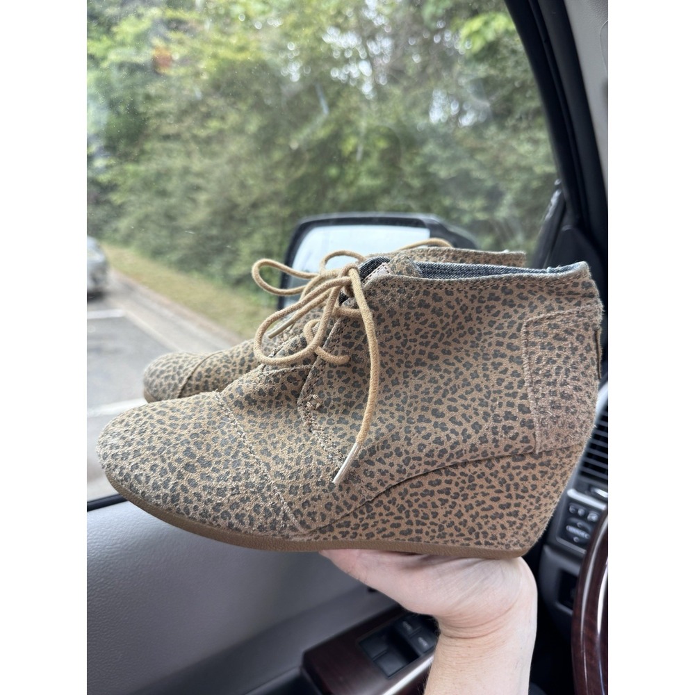 TOMS Wedge Booties Leopard Print Suede Lace Up Ankle Boots Womens 6.5 Boho